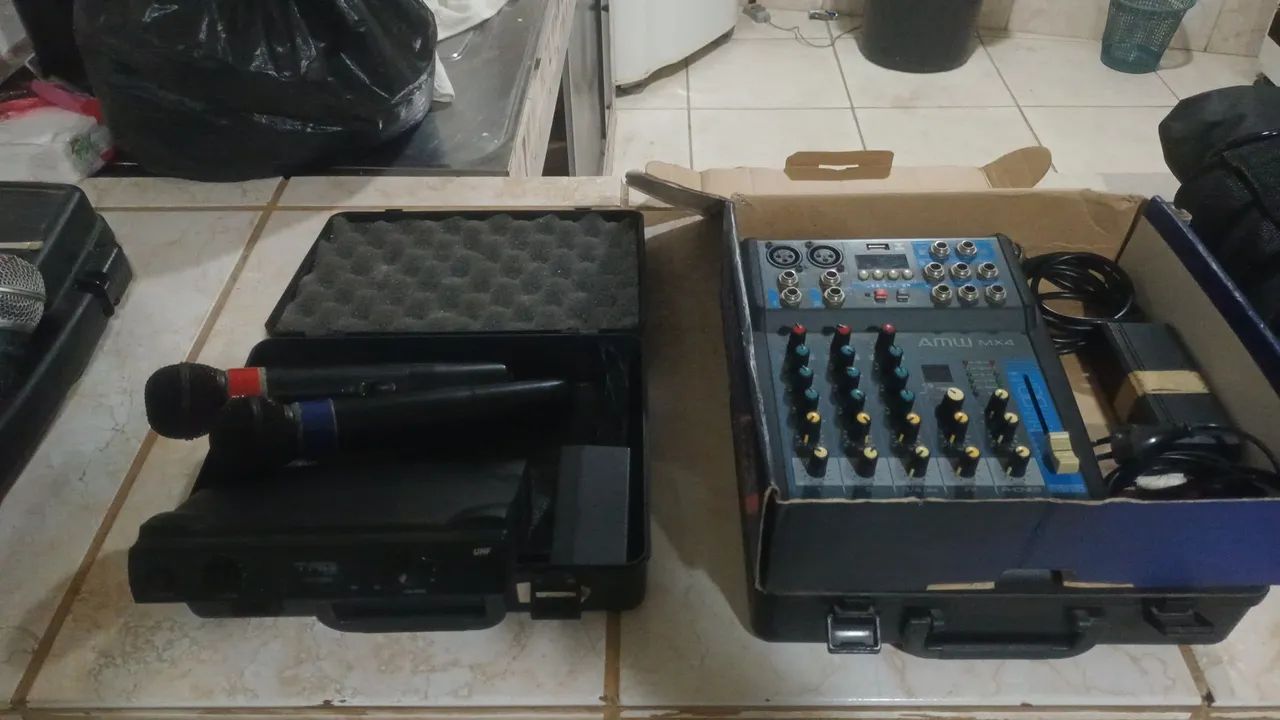 Mesa de som + Microfone sem fio