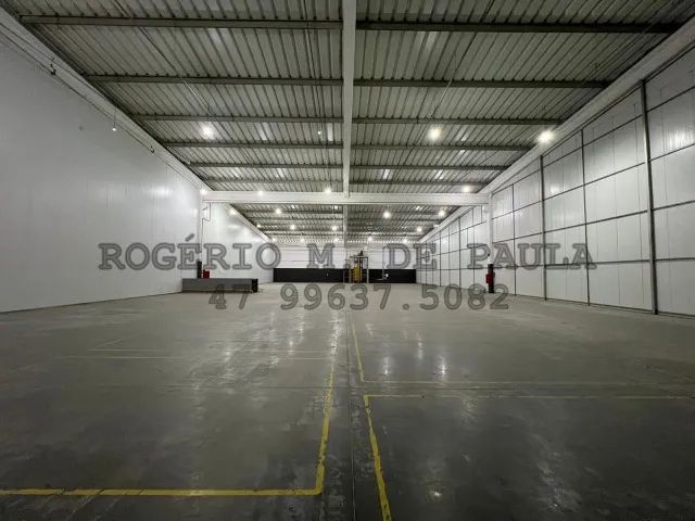 Galpão 2.500m² em Camboriú - SC