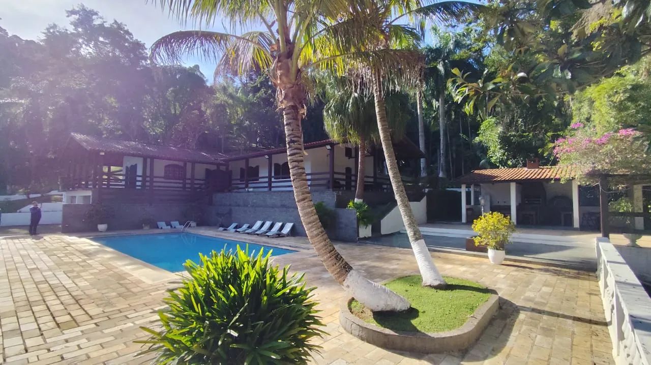 Sítio com 3 quartos, Araçariguama - R$ 1.7 mi, Cod: CH-1102