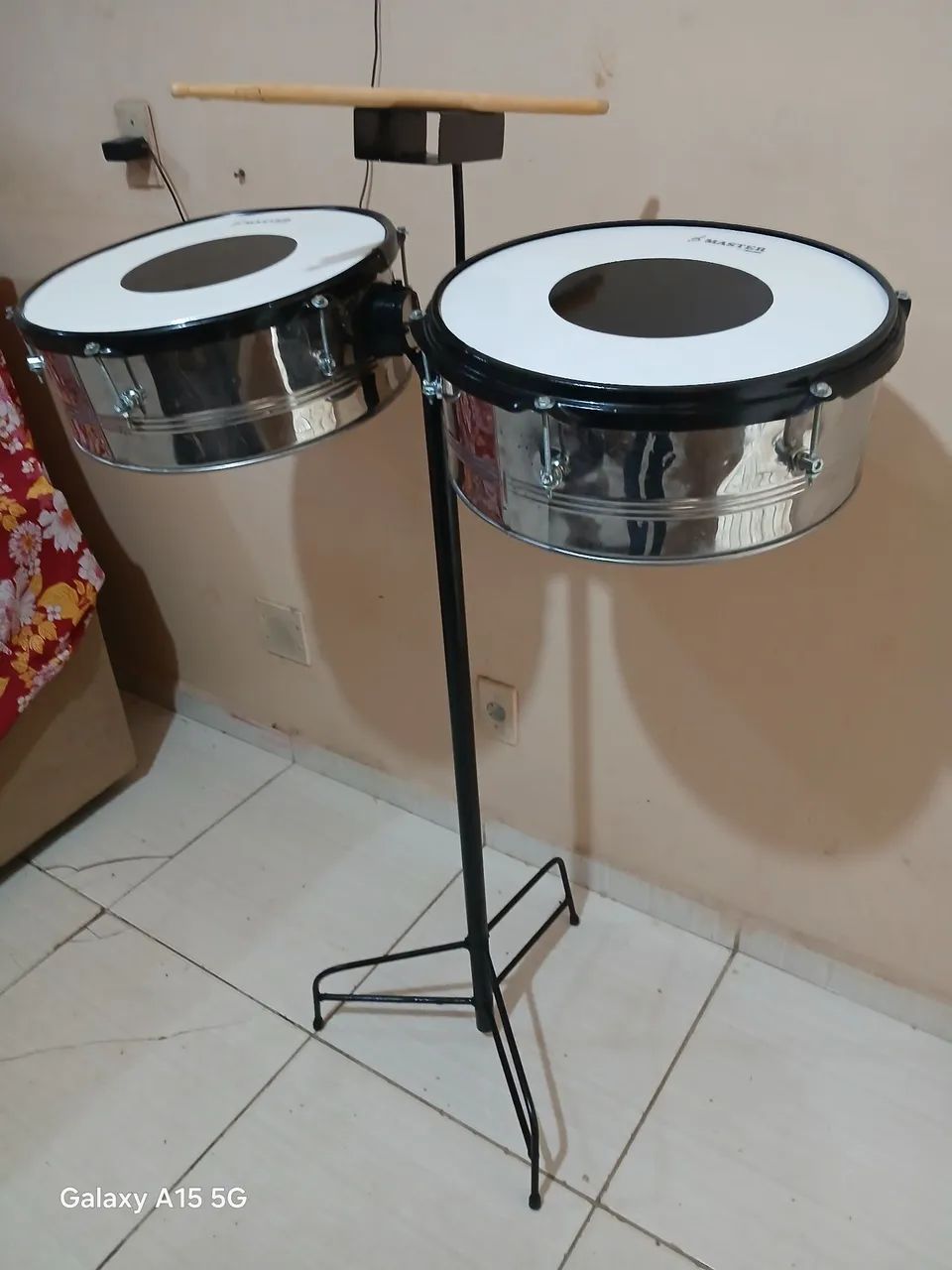 Timball completo com tripé e baquetas  - Foto 3
