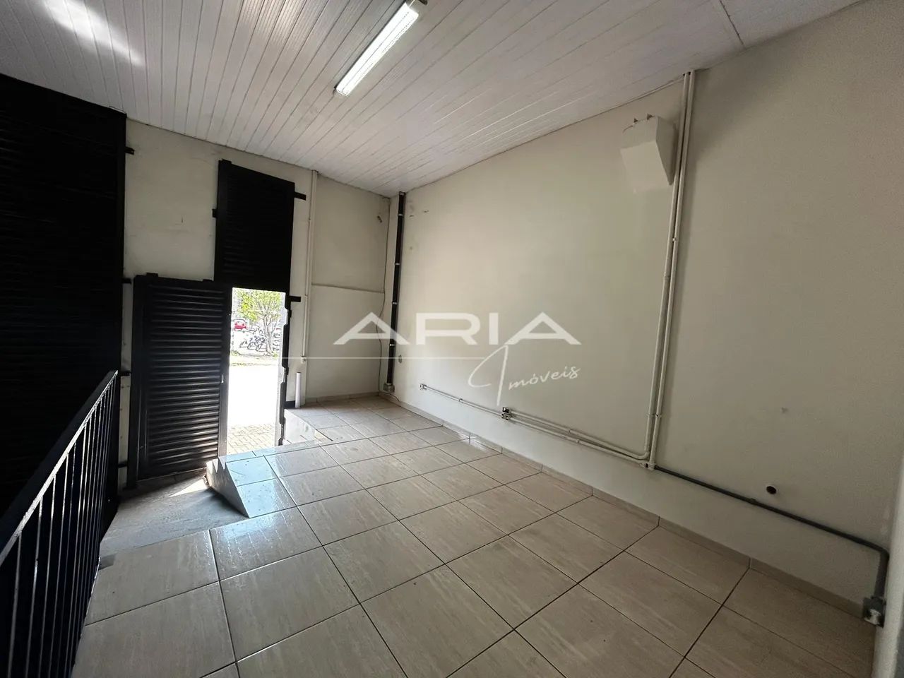 Sala comercial para locação no Jardim Ideal, região leste de Londrina/PR - Foto 4
