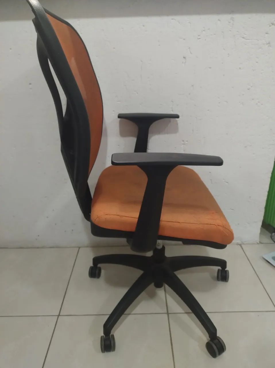 Cadeira de escritório para doação!! - Foto 2
