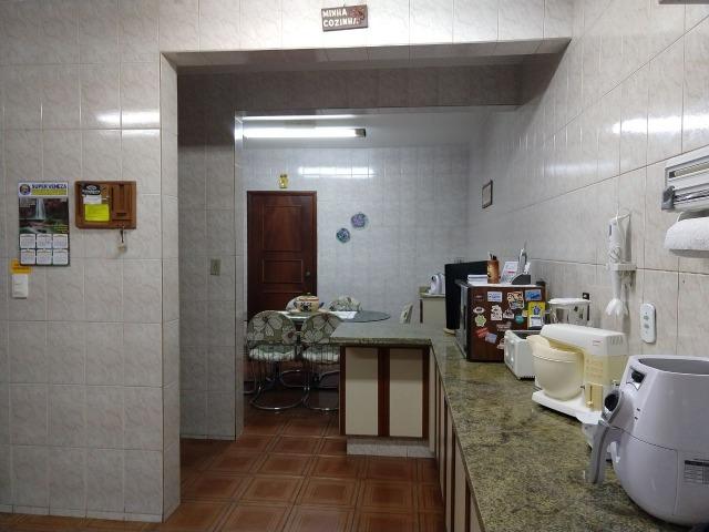 Excelente Sobrado QE 28 Guará 2, 5 suítes, 5 vagas de garagem cobertas + lazer - Foto 17