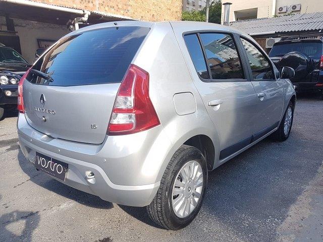 Renault / Sandero Privilege 1.6 - Foto 8