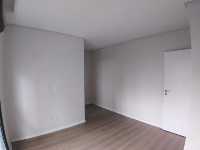 Apartamento 2 Suítes 97 M².Sacada com Churrasqueira, Lavabo, 1 Vaga no Centro - Foto 15