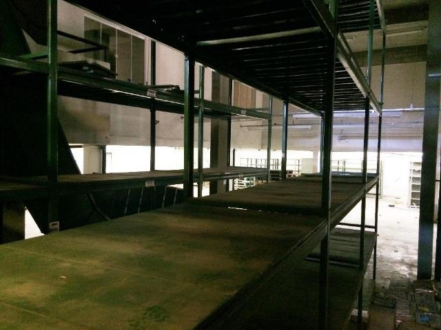 Galpão , Centro , 1.156 m² área construída , 8 vagas , área de manobra, 3 pisos - Foto 13