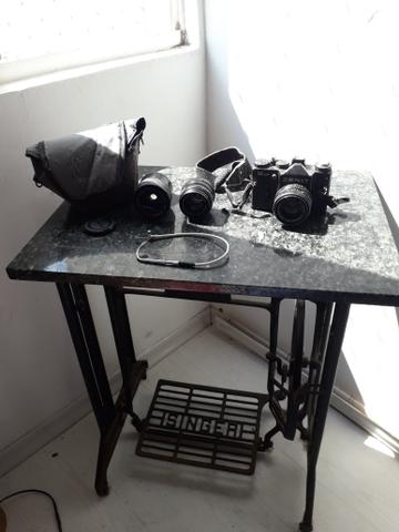 Pé de mesa de costura singer