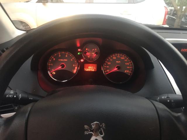 Peugeot 207 ano 2013 - Foto 6
