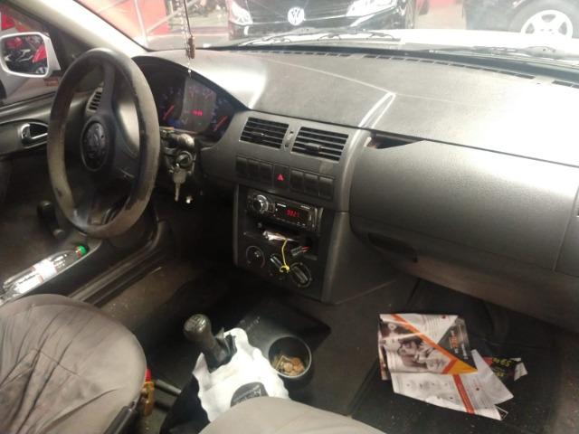 Saveiro 1.6 Mi 8v 2003 Branca Ar Condicionado E Direçao ! - Foto 5