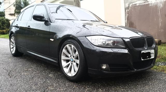 BMW 320i impecável
