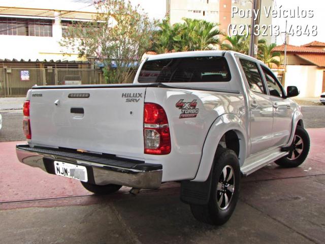Hilux CD SRV D4-D 4x4 3.0 TDI Diesel Aut - Foto 2