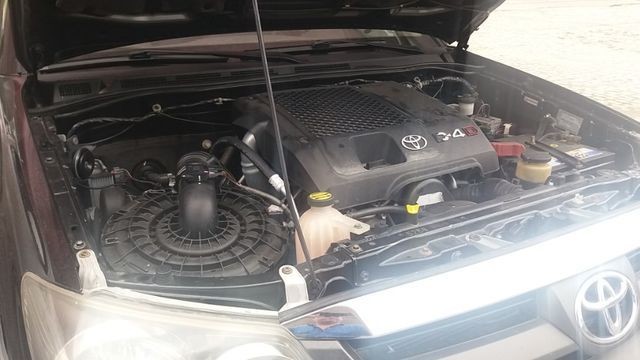 Toyota hiluzz sw4 srv 3.0 diesel 4*4 unico dono - Foto 14