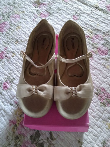sapato boneca dourado