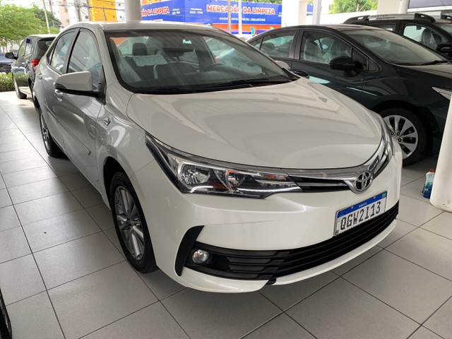 COROLLA 1.8 GLI UPPER AUTOMÁTICO