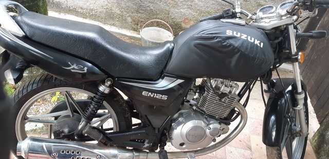 MOTO SUSUKI EN125 YES