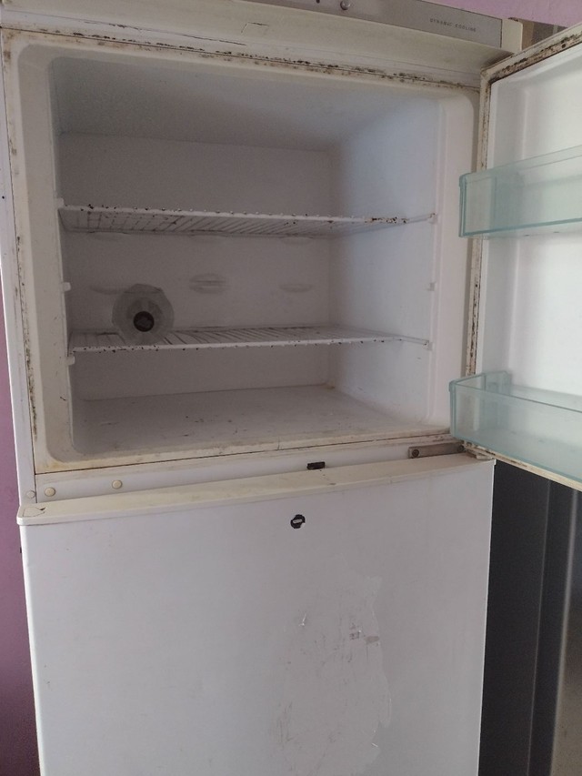 Vendo geladeira Bosch  - Foto 4