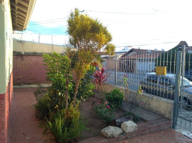 Venda de Casas / Padrão na cidade de Taubaté - Foto 3