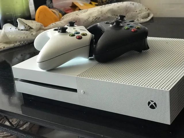 Xbox One S 1T 2 controles - Consoles de Vídeo Game - Malhado, Ilhéus  1259361181