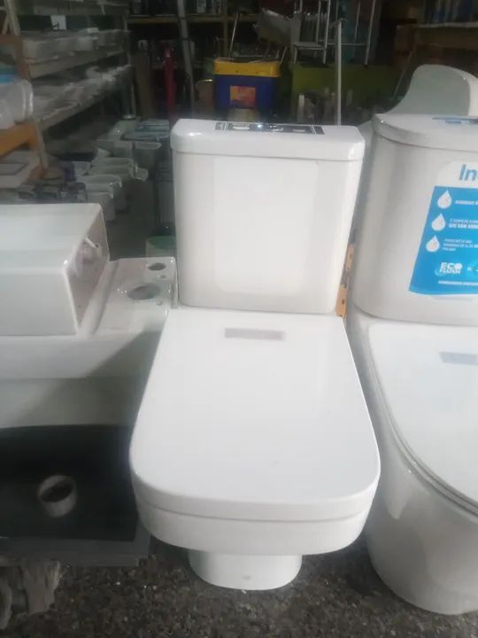 Vaso acoplado quadrado Roca modelo Dama