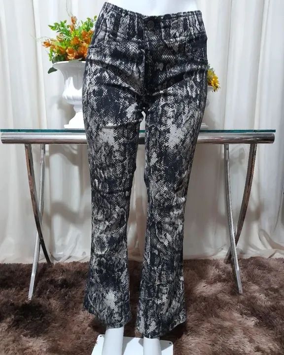 Calça feminina flare animal print 