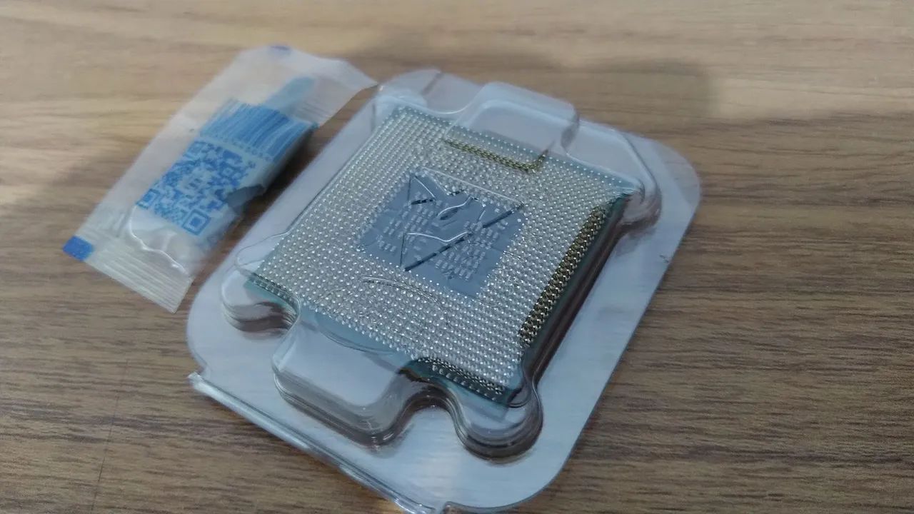 Processador intel core i7 620m 2.66 fast turbo 3.3ghz ( novo e lacrado ) - Foto 3