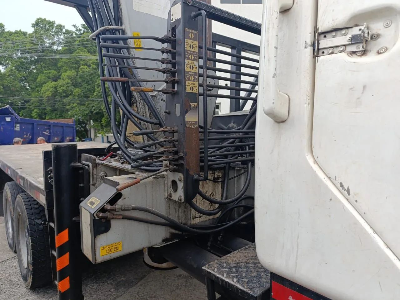 Ford 2422 ano 2008 com Munck 45.7 com Cabine Suplementar - Foto 4