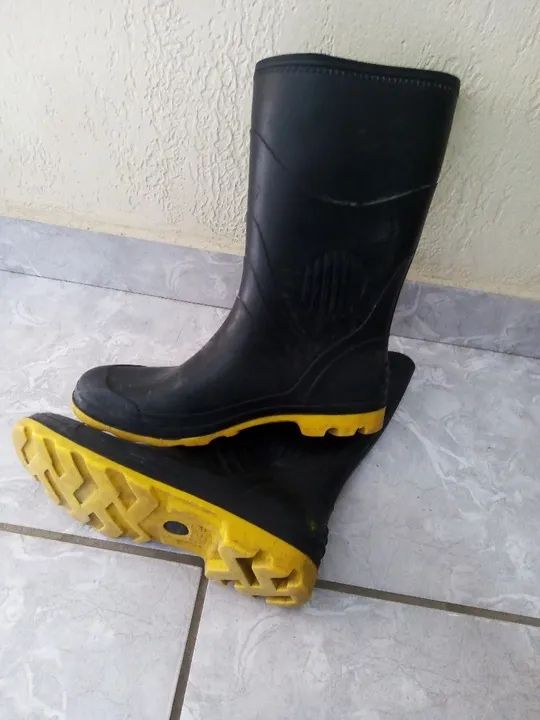 Bota PVC borracha, marca Pega Forte, cano médio, TAM:41