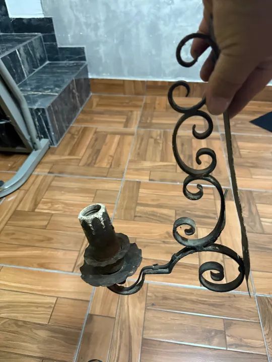 Lustre antigo de ferro - estilo clássico - Foto 4