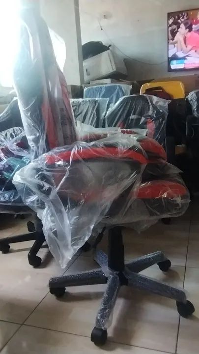 Cadeira Gamer. Nova 690,00 - Foto 3