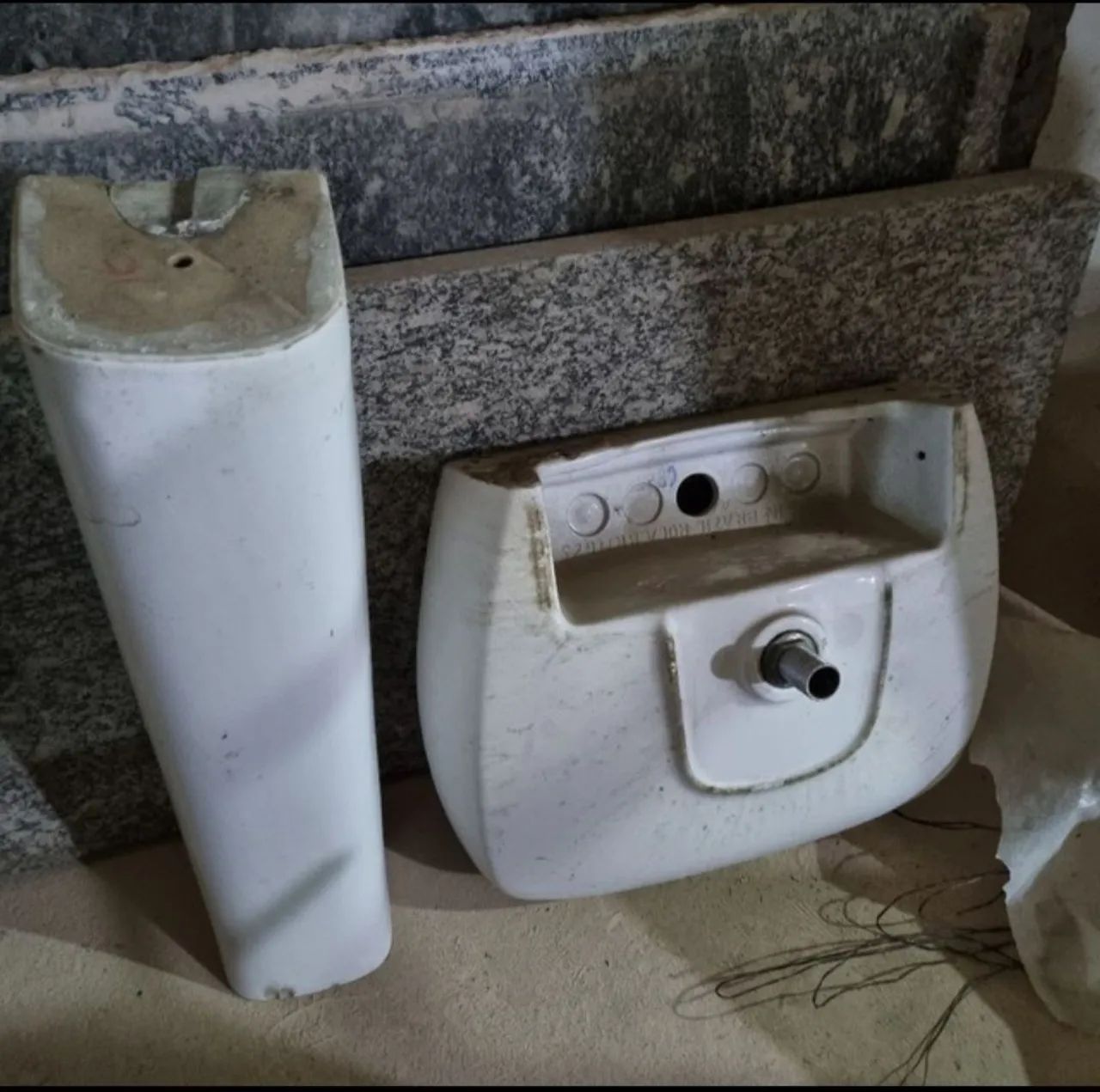 Pia de Banheiro com Coluna Porcelana Branca 