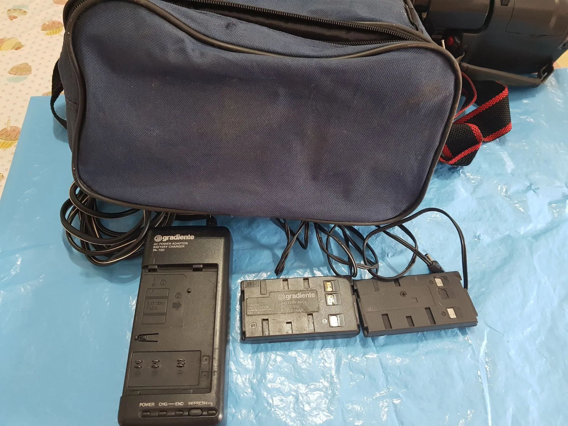 Filmadora Gradiente VHS-C Boa estrutura mas NÃO Funciona. - Foto 6