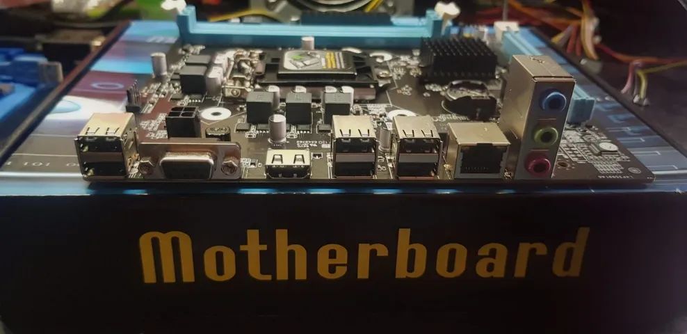 Placa Mae LGA 1156  Chipset H55  - Foto 2