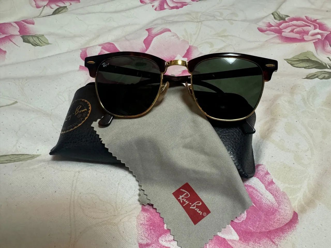 Dois óculos Ray-Ban originais com caixa e lenço  - Foto 4