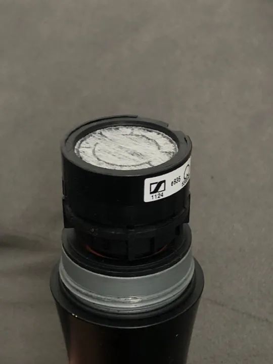 Microfone Sennheiser e-935 + cabo monster + estojo + suporte - Foto 4