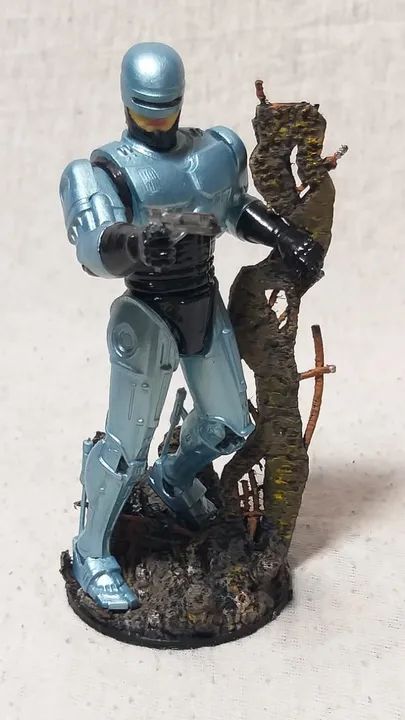 Robocop em resina 13 cm