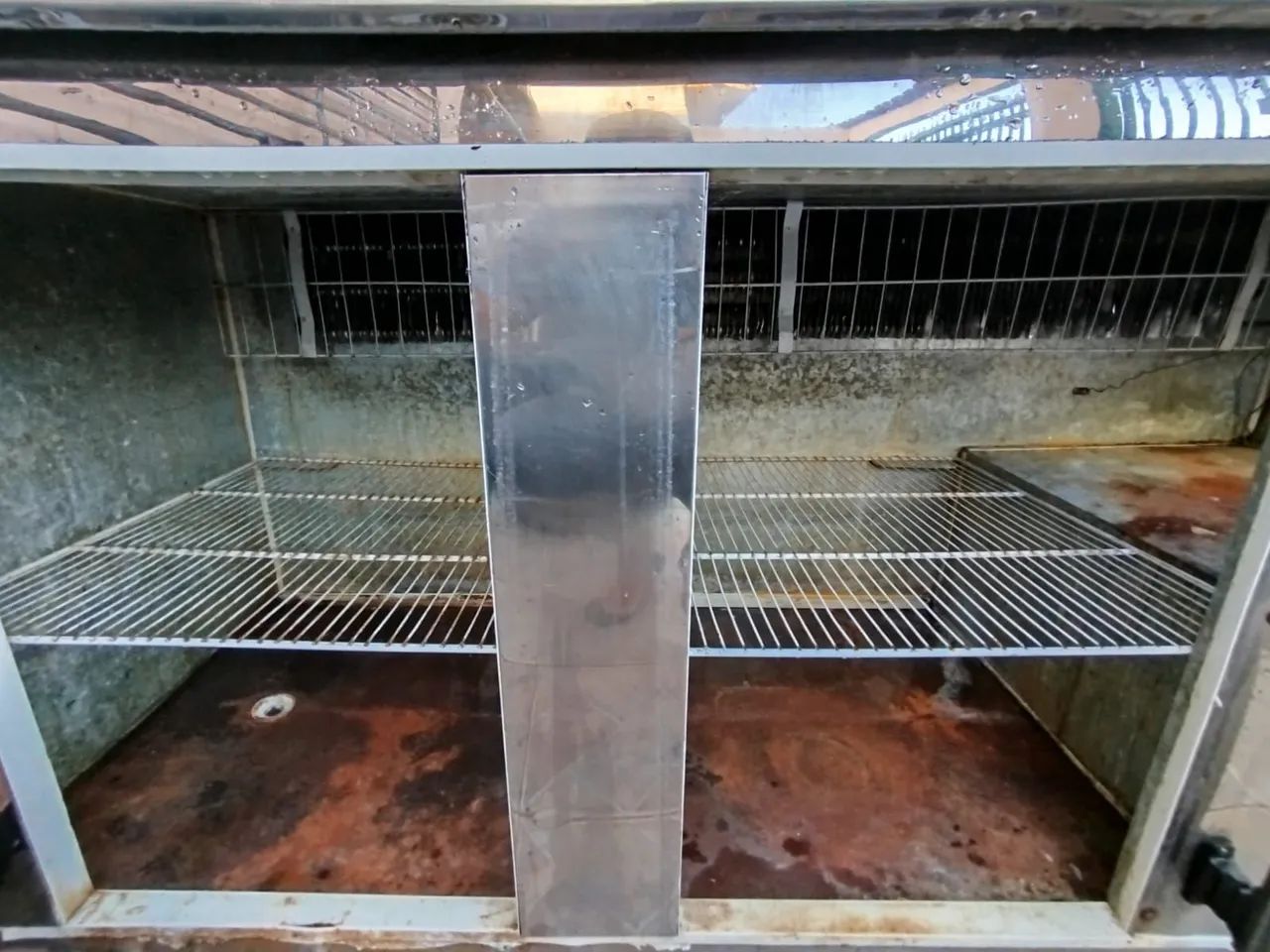 Freezer balcão em inox 3 portas Refrimate - Foto 3