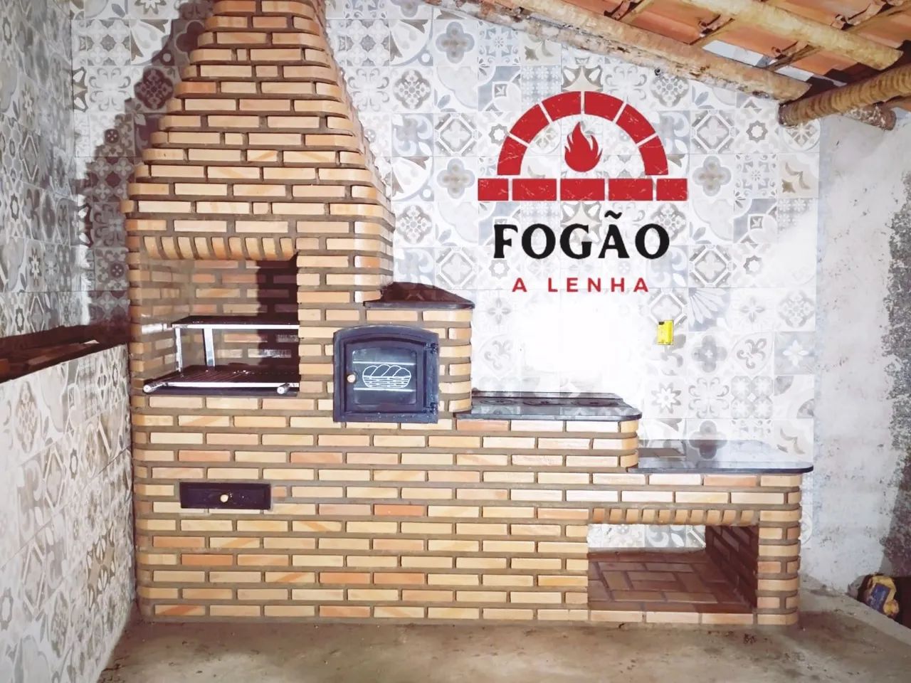Fogão a lenha e churrasqueira de tijolinho 
