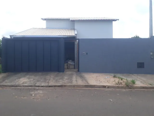 Casa no Mais Parque, 3 quartos e 194 metros de construção.