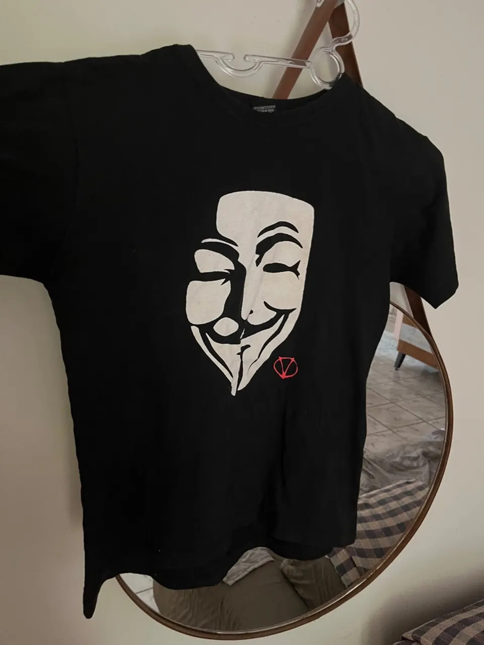 Camiseta preta semi nova. Tamanho M