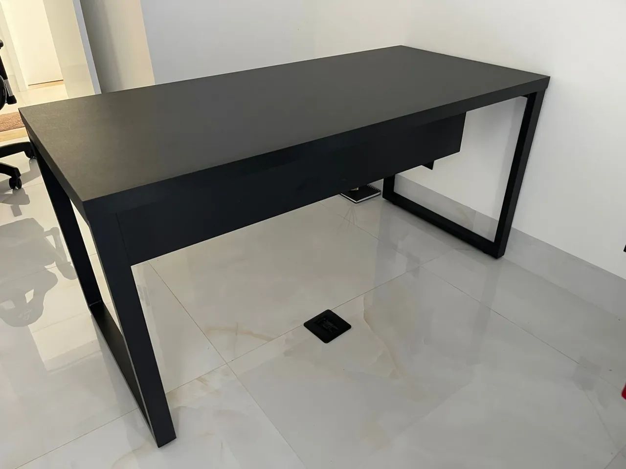 MESA DE ESCRITORIO 1.50x0.70 INDUSTRIAL PRETA - LOJA IKONMIXOFFICE 