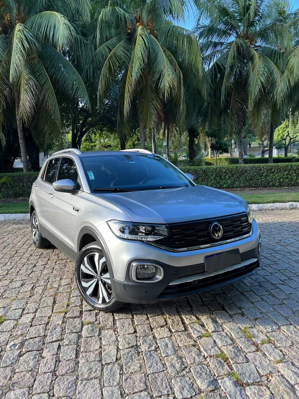 VW T-Cross Highline 250 Tsi 2024 9mil Km!