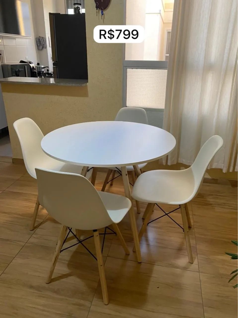 Jogo Eiffel mesa + 4 cadeiras - produto novo com garantia  - Foto 3