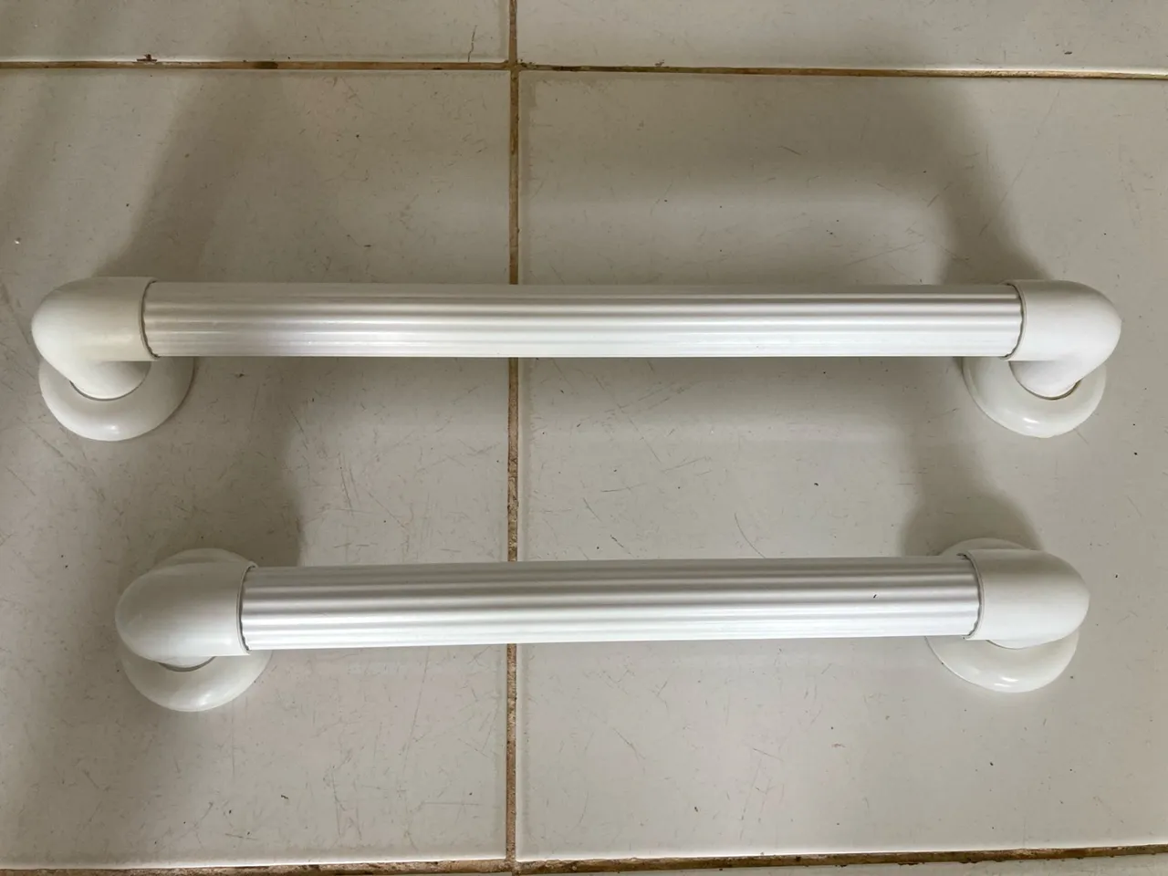 Barra de Apoio em PVC $ 150