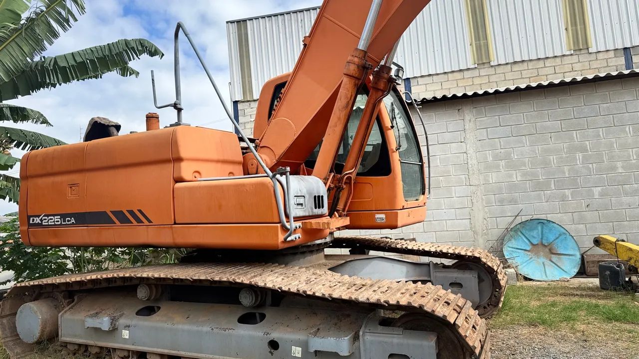 Escavadeira Doosan - Foto 2