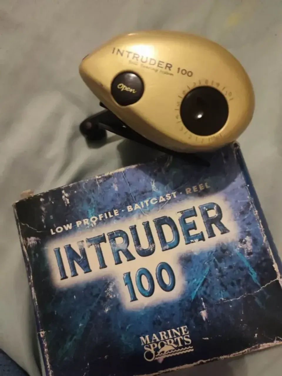 Carretilha de Pesca Intruder 100 - Marine Sports (impecável)