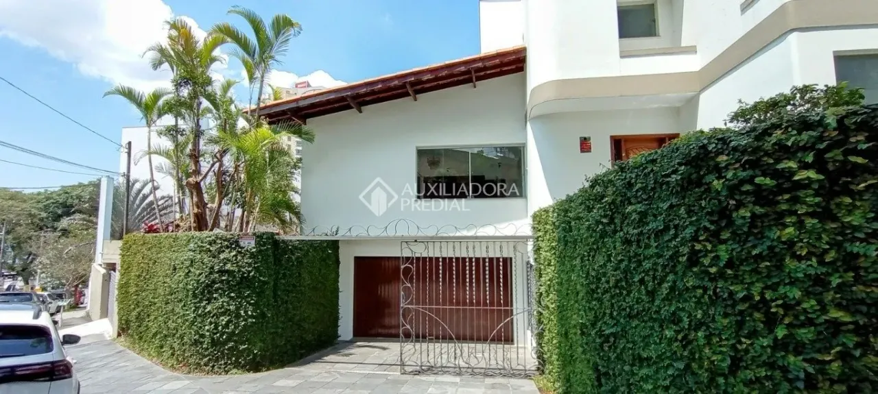 Sobrado à venda no Jardim do Mar com 3 dormitórios e área útil de 303 m²