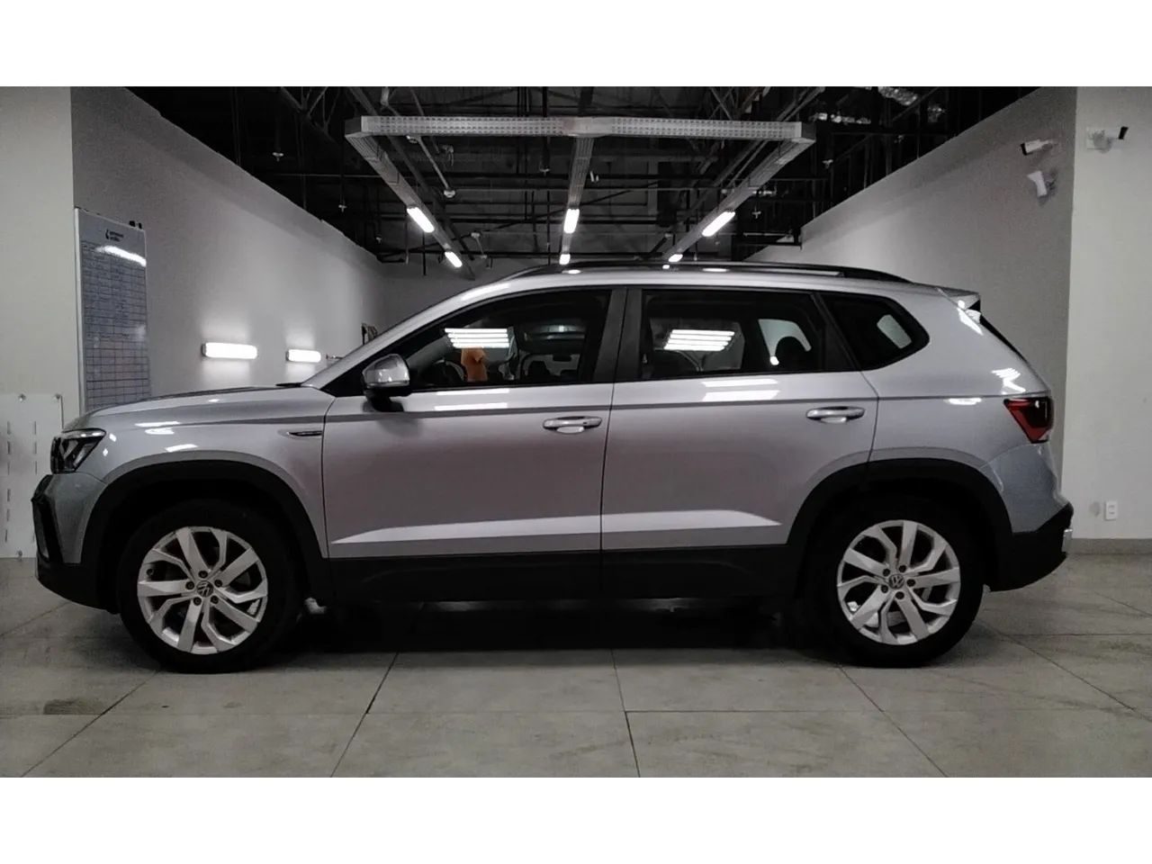 Volkswagen Taos 2023 1.4 250 tsi total flex comfortline automático - Foto 2