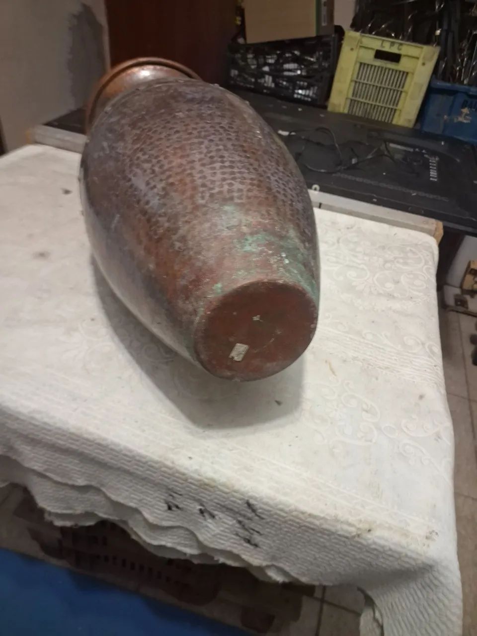 Vaso de cobre antigo .pesando 4 quilos e 200 gramas - Foto 2
