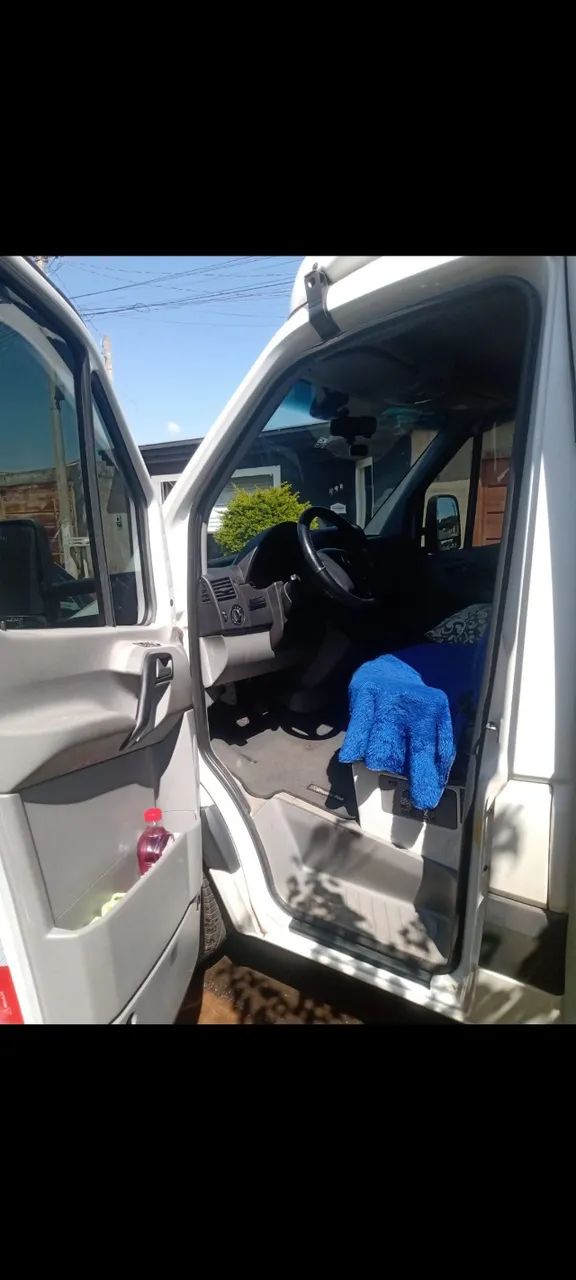 Mercedes 313 com baú  - Foto 10