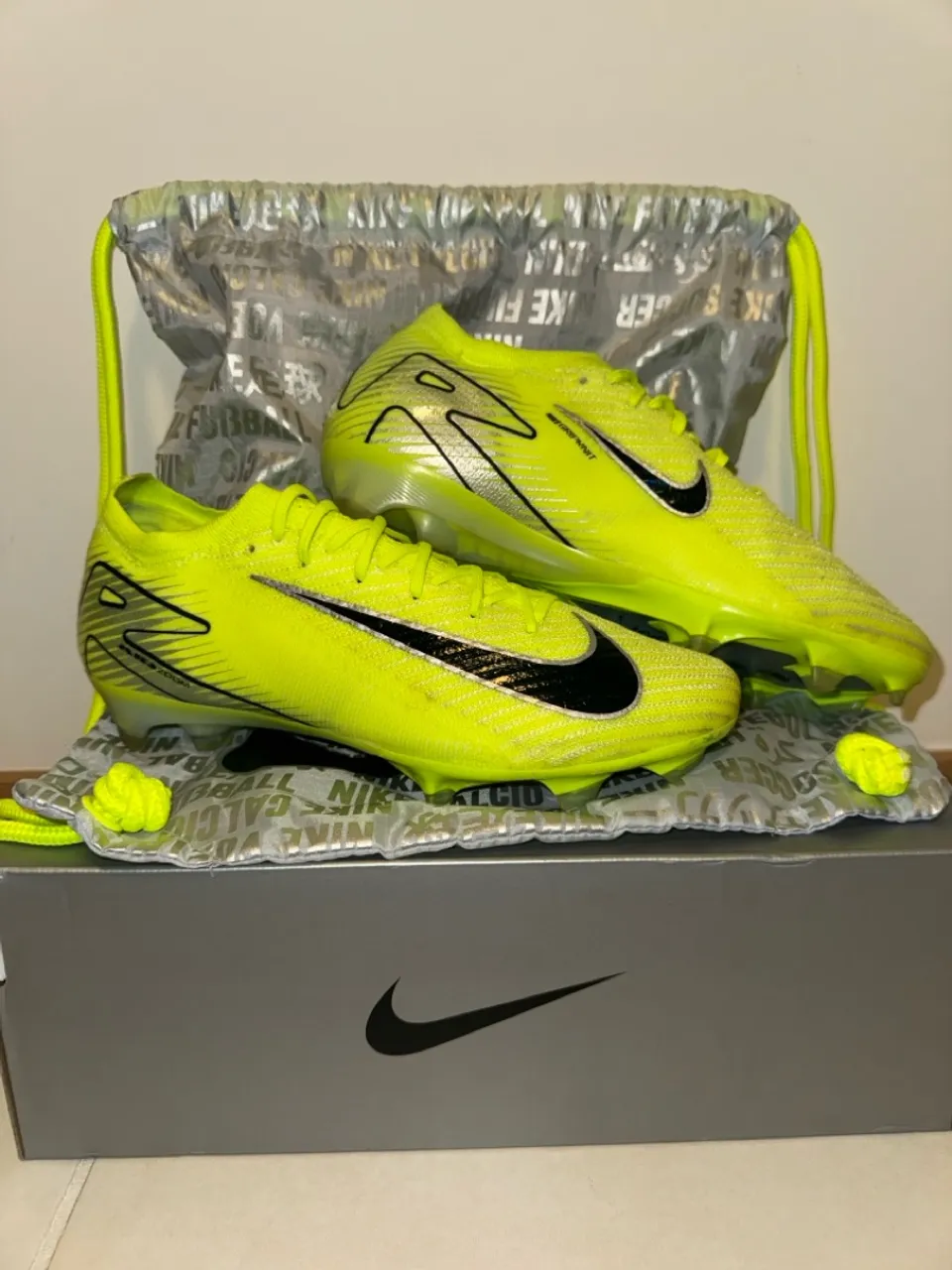 Chuteira Nike Air Zoom Mercurial Vapor 16 Elite